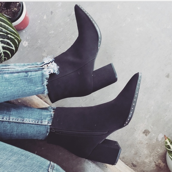 Shoes - 🆕️//The Margot// Black Vegan suede bootie